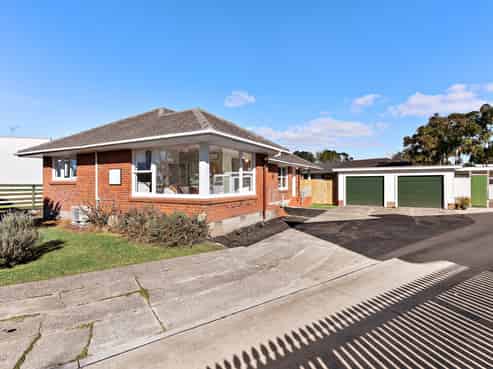 Live, rent, add value - opportunity with options