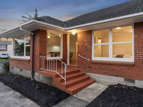 Live, rent, add value - opportunity with options