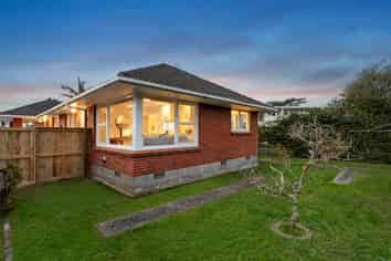 Live, rent, add value - opportunity with options