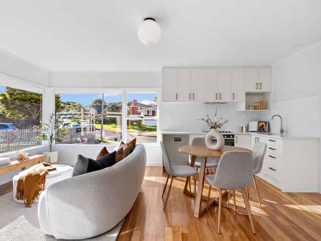 Live, rent, add value - opportunity with options