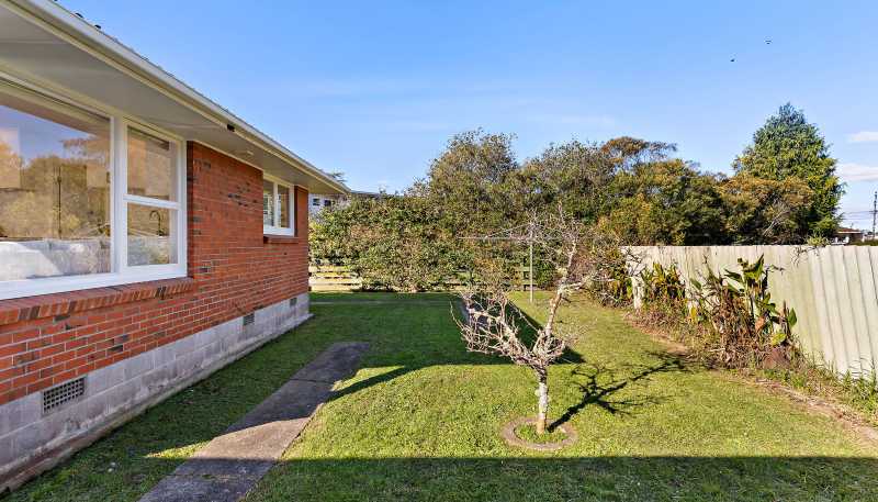 1 and 2/34 Evelyn Place, Hillcrest