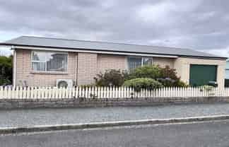 12 Cowper Street, Milton