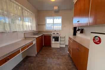 12 Cowper Street, Milton