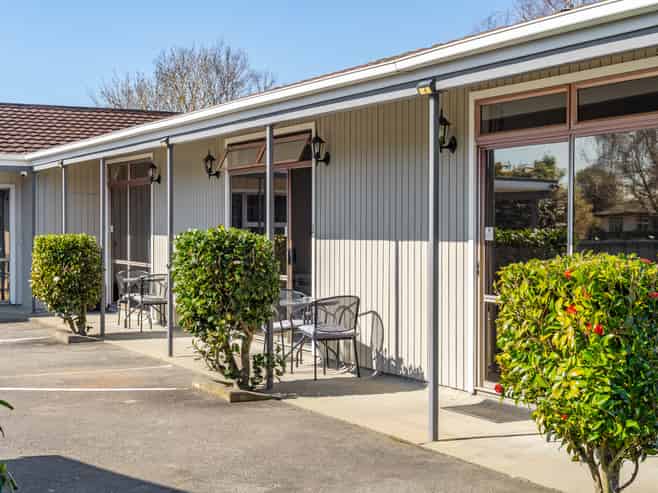 Acorn Estate Motel - For Sale 