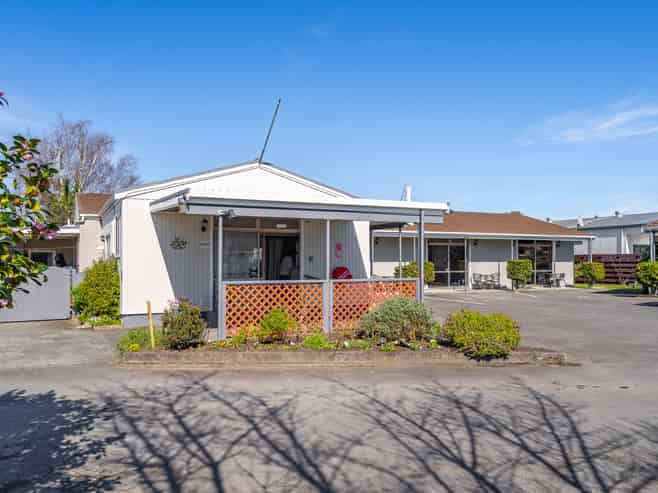 Acorn Estate Motel - For Sale 