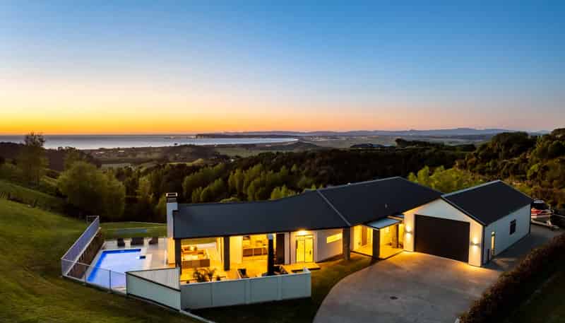 171 Eskridge Drive, Bay View