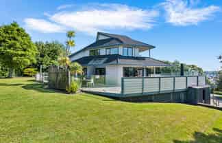 30 Royalty Rise, Red Beach