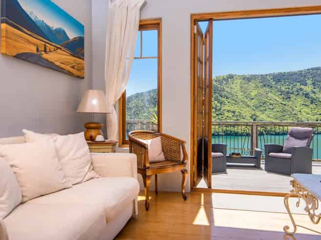 444 Port Underwood Road, Whatamango Bay