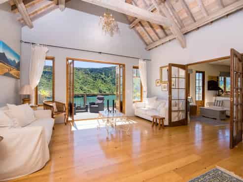 444 Port Underwood Road, Whatamango Bay