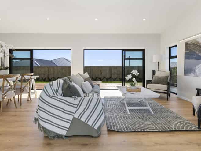 15 Makomako Crescent, Wharewaka