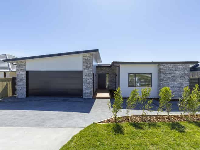 15 Makomako Crescent, Wharewaka