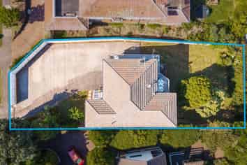 213 Hobsonville Road, West Harbour