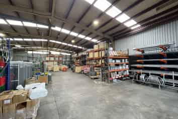Industrial Facility with Exceptional Versatility
