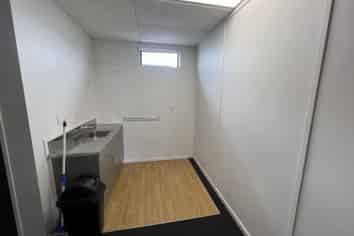 Exciting Lambie Drive Opportunity