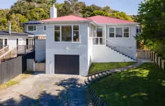 64 Helston Road, Paparangi