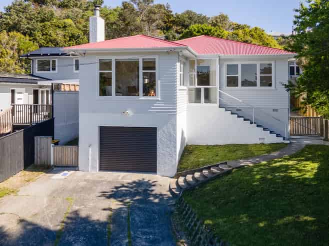 64 Helston Road, Paparangi
