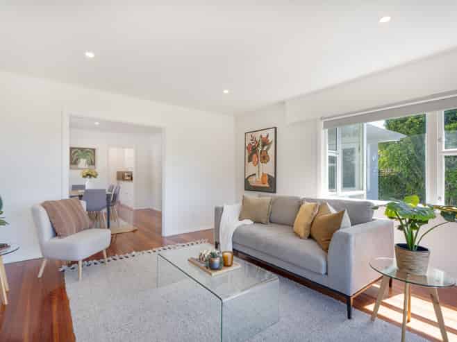 64 Helston Road, Paparangi