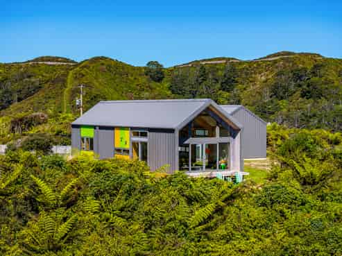 80 Southernthread Road, Makara