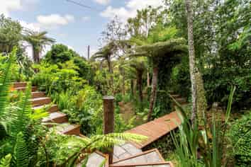 22 Shelly Beach Road, Helensville