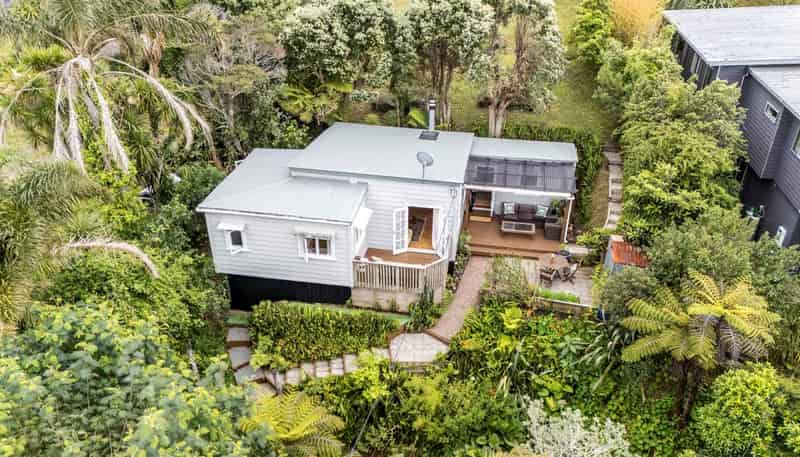 22 Shelly Beach Road, Helensville