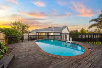 64 Vintage Drive, Henderson