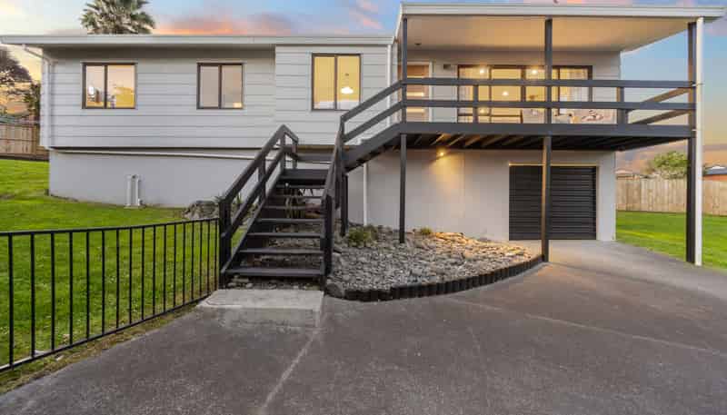 64 Vintage Drive, Henderson