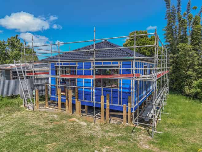 17A Alexander Crescent, Otara