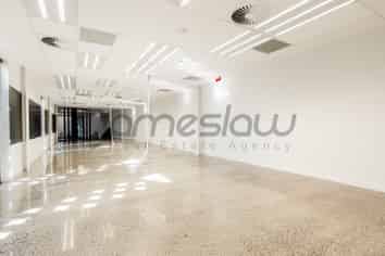 299 sqm Trophy Office – Pollen Street