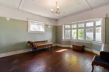 2 Mersey Street, Island Bay