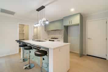 126 Silverstream Road, Crofton Downs