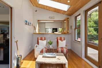 7 Doris Gordon Crescent, Crofton Downs