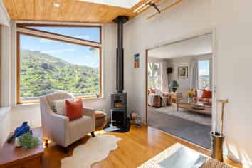 7 Doris Gordon Crescent, Crofton Downs