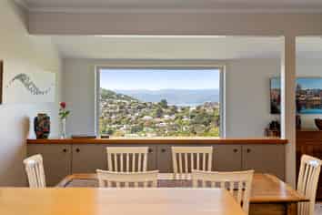 7 Doris Gordon Crescent, Crofton Downs