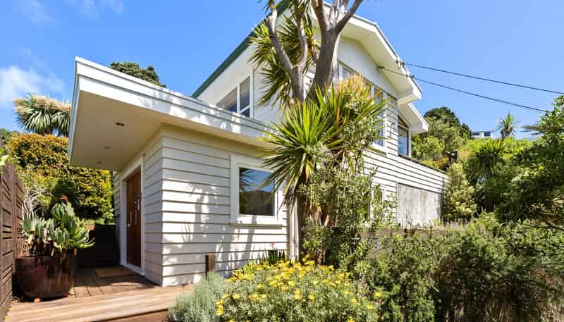 7 Doris Gordon Crescent, Crofton Downs