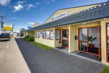 Napier Industrial Investment: 5 Tenants + Upside