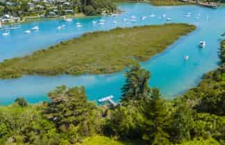 90 Cedar Terrace, Stanmore Bay