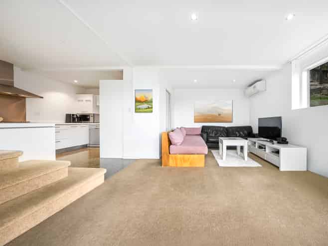 1A Highgrove Lane, Totara Vale