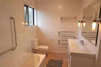 134A Oxford Street, Lansdowne