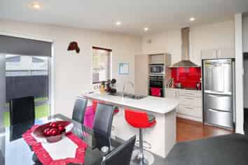 a/64 Smith Street, Woolston