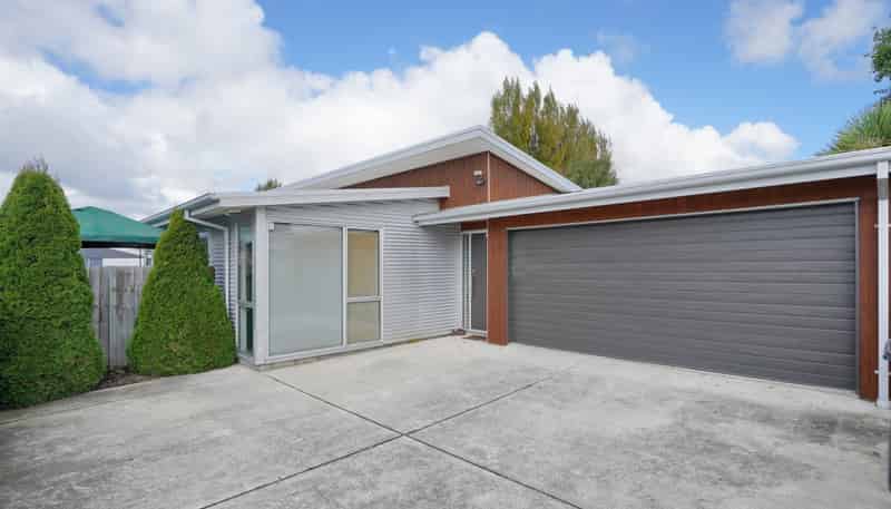 a/64 Smith Street, Woolston