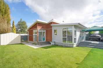 a/64 Smith Street, Woolston