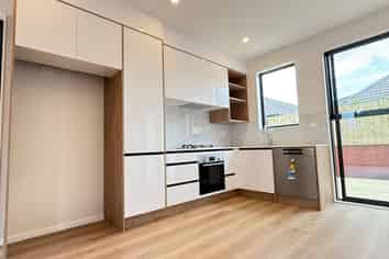 7 Preston Avenue, Mount Albert