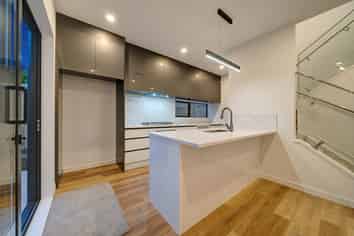 21D Barron Drive, Green Bay