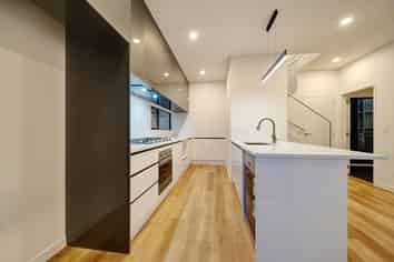 21D Barron Drive, Green Bay