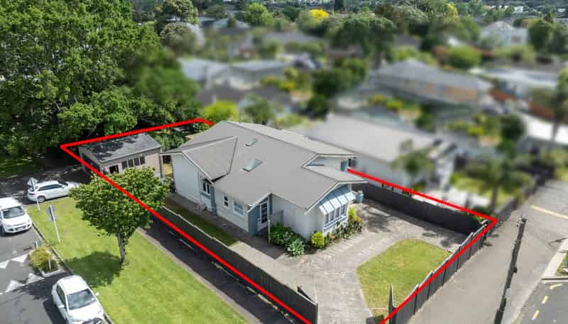 75 Alberton Avenue, Mount Albert