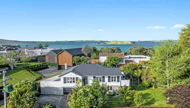 565 Riddell Road, Glendowie