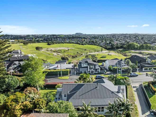 565 Riddell Road, Glendowie