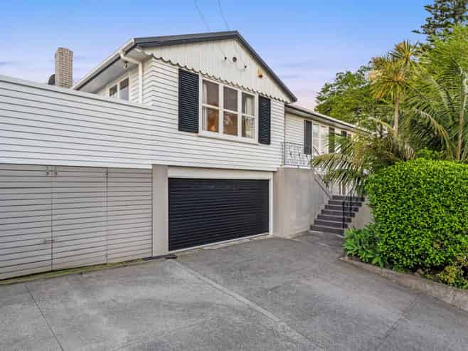 565 Riddell Road, Glendowie