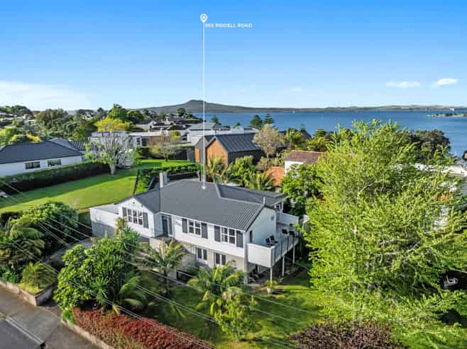 565 Riddell Road, Glendowie