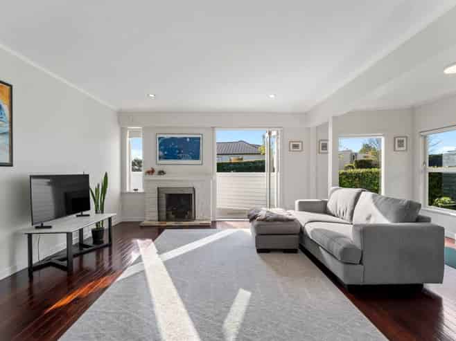 565 Riddell Road, Glendowie